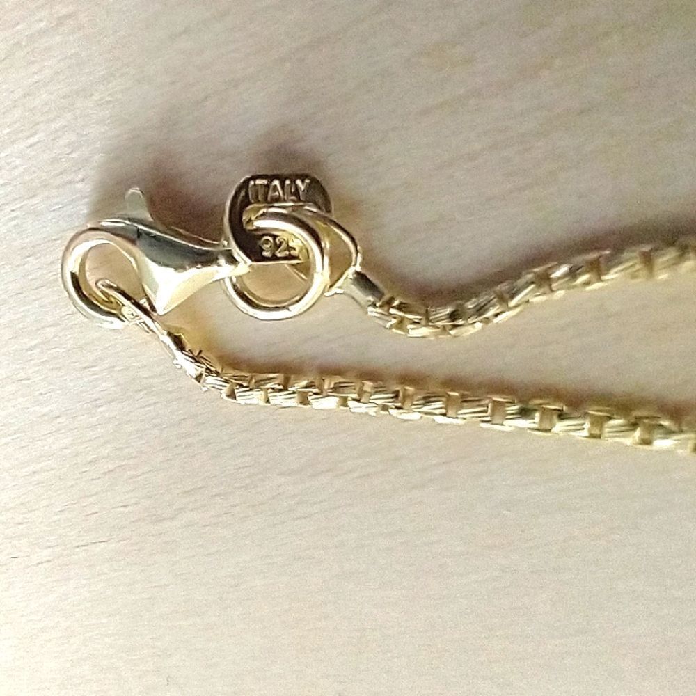 Cross Pendant on 20" Chain - Picture 5 of 7